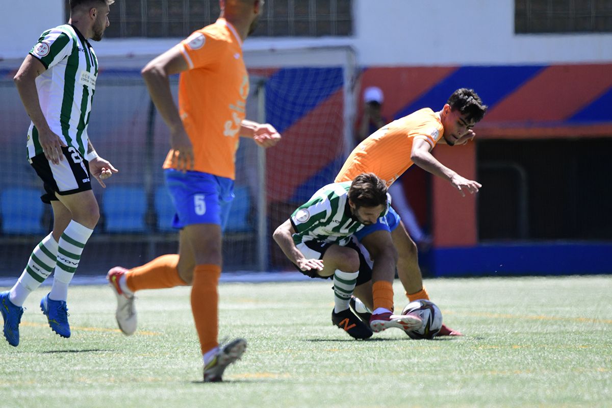 Las imágenes del partido entre el Panadería Pulido y el Córdoba CF