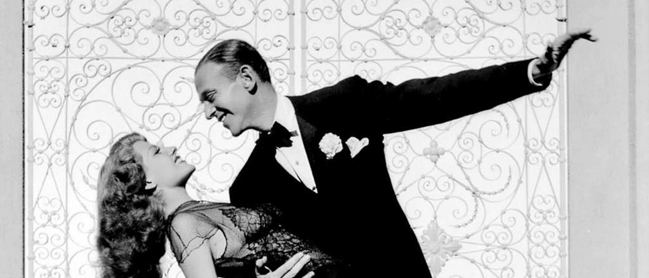 Rita Hayworth y Fred Astaire en Bailando nace el amor (1942).