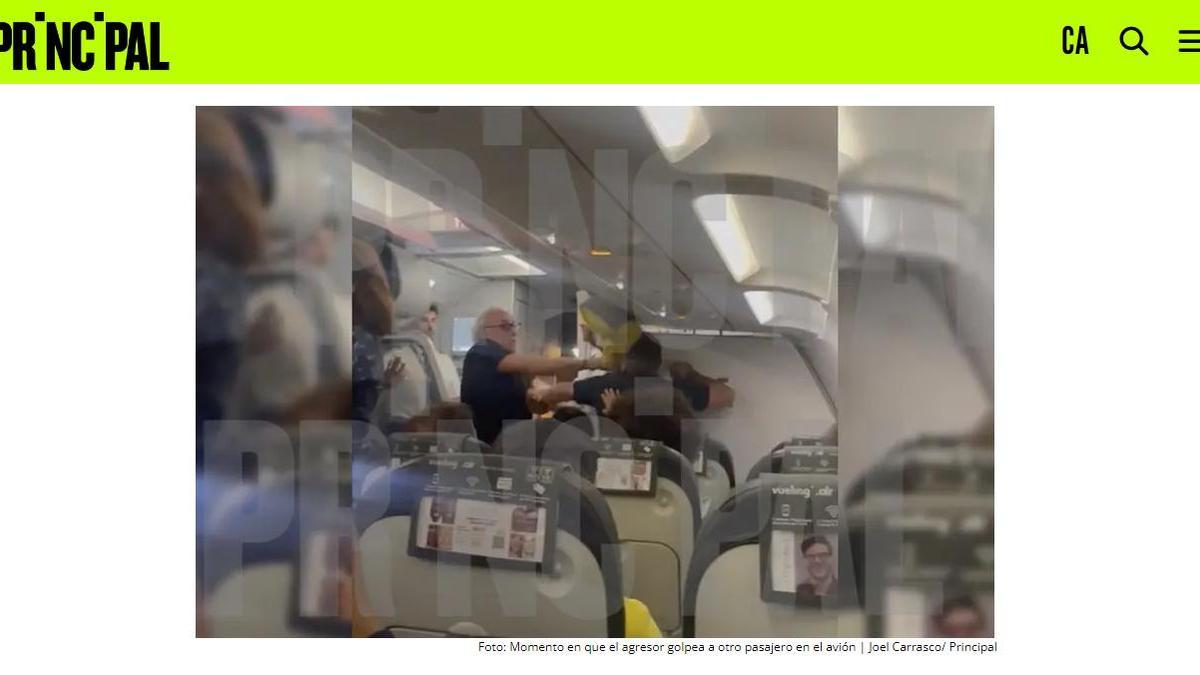 La pelea entre los dos pasajeros en el avión