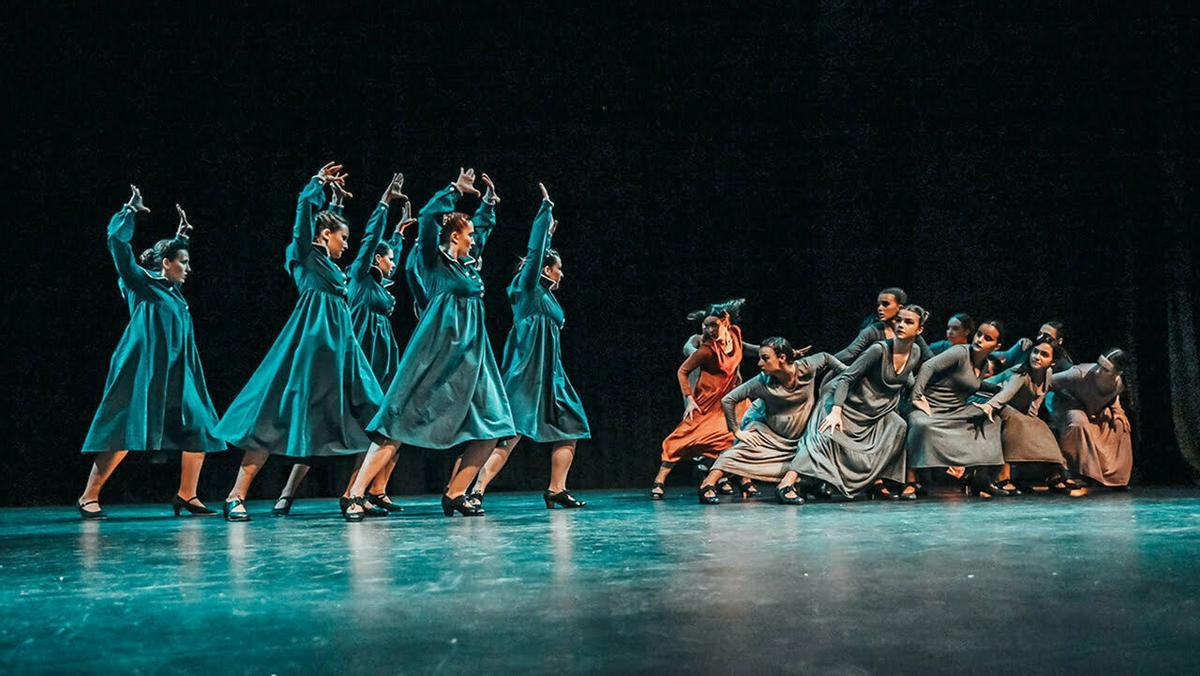 Castelldefels recorda la història de les Tretze Roses a través del flamenc