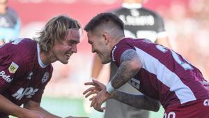 Los jugadores del Lanús celebran su victoria