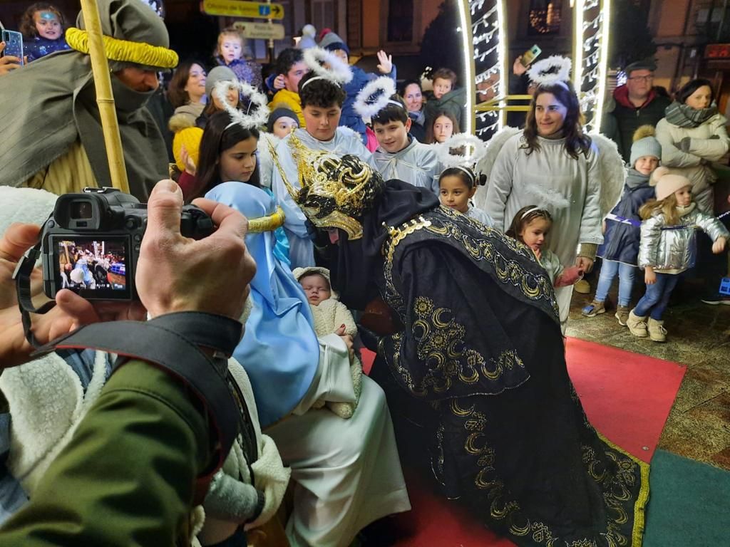 La multitudinaria cabalgata de Reyes de Villaviciosa