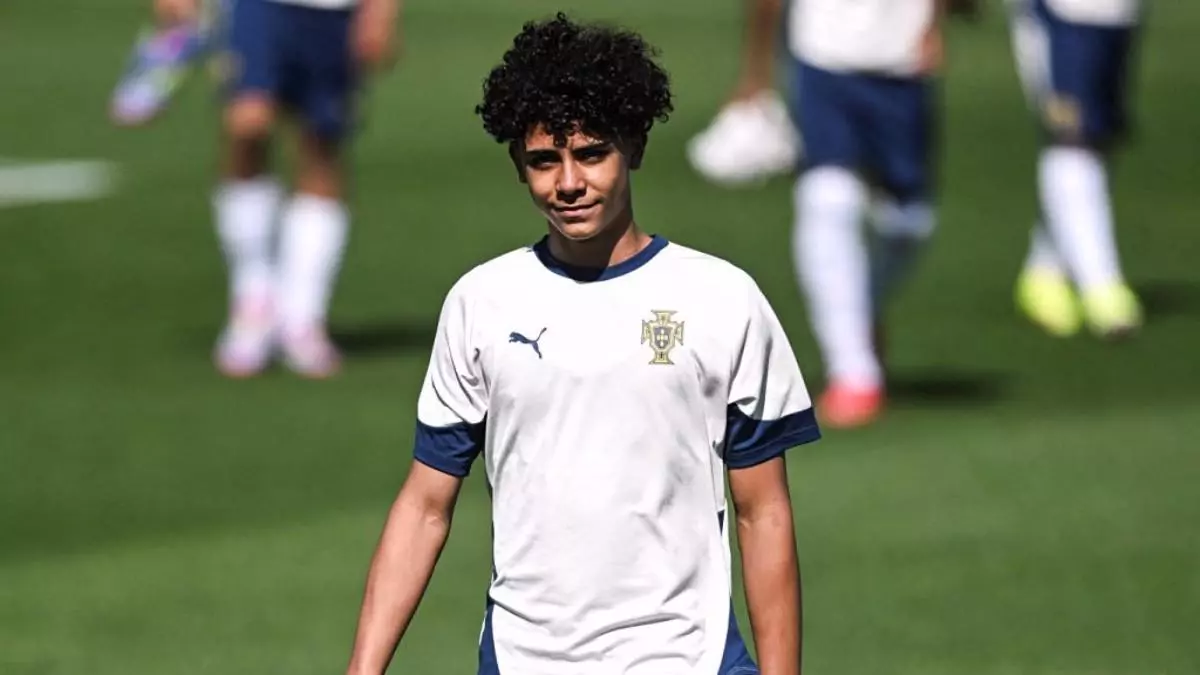 Cristiano Jr. ya entrena con Portugal