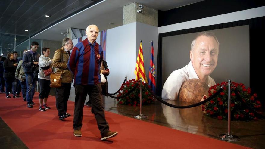 Último adiós a Johan Cruyff en el Camp Nou