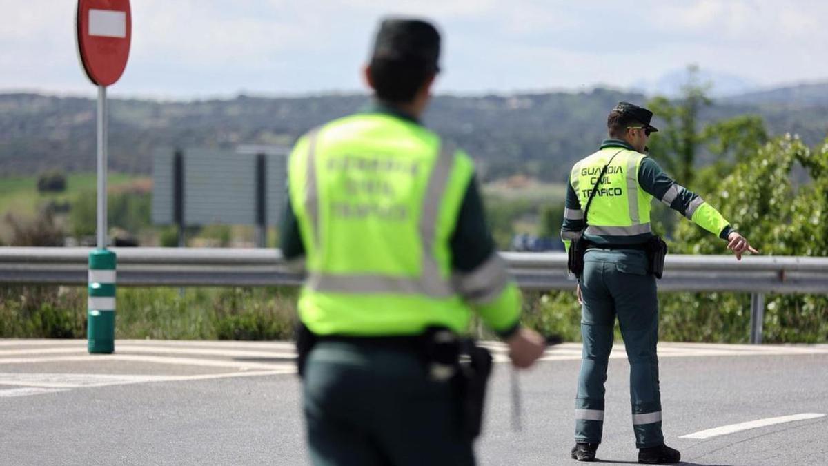 La Guardia Civil de Tráfico trabaja en la localización del conductor implicado en el atropello mortal.