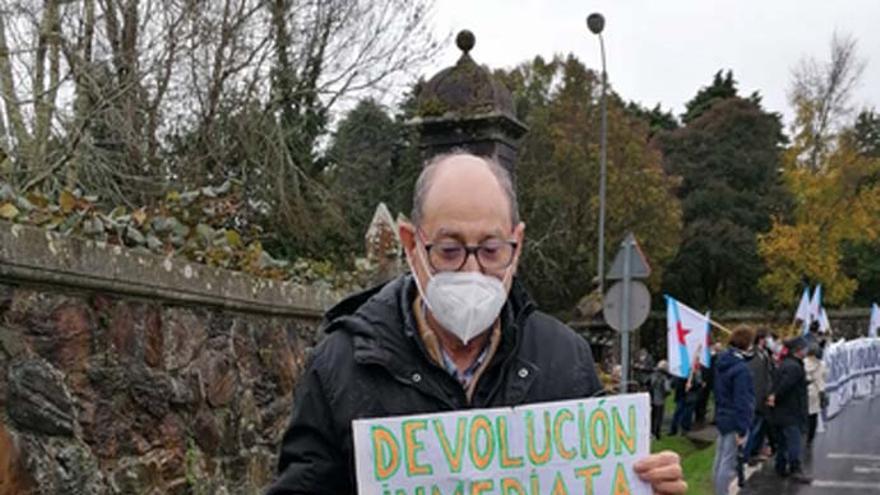 Manuel Monge, ayer delante del pazo de Meirás.