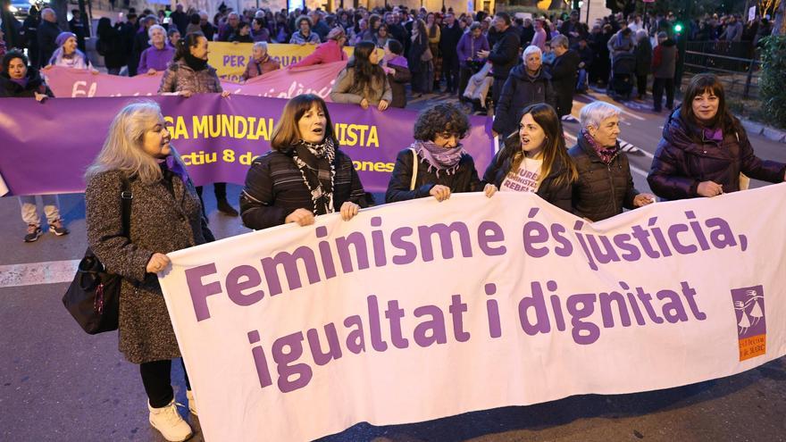 8M: Alcoy sale a la calle para defender los valores del feminismo