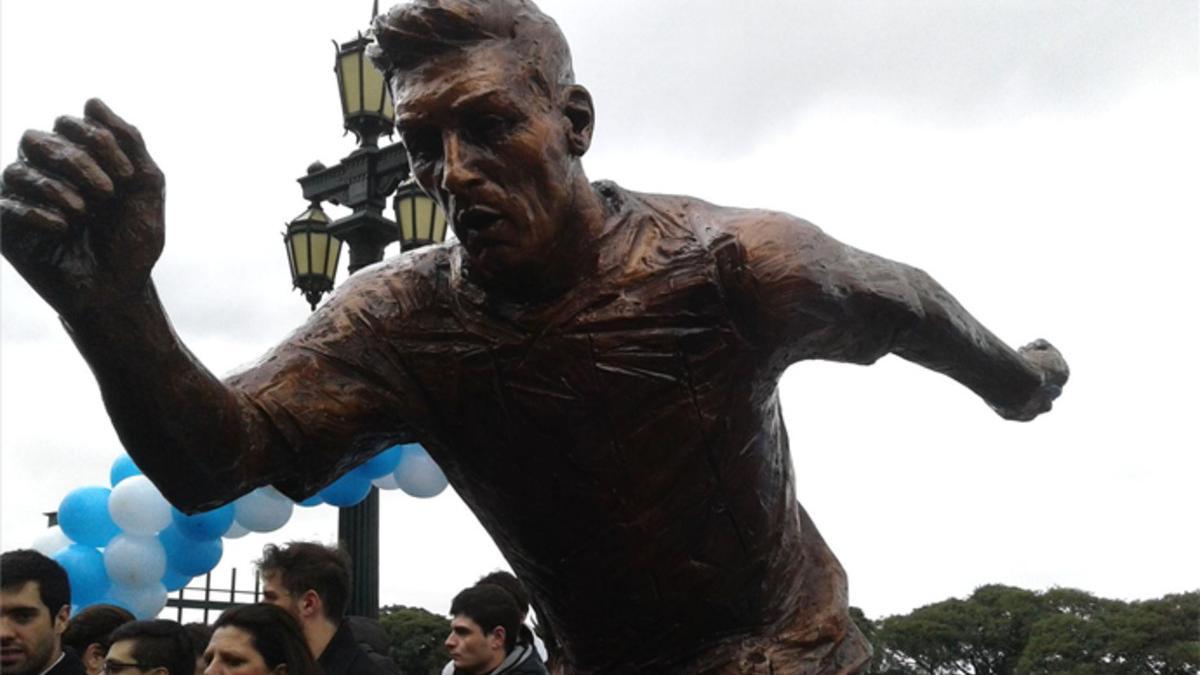 Messi ya tiene una estatua en Buenos Aires