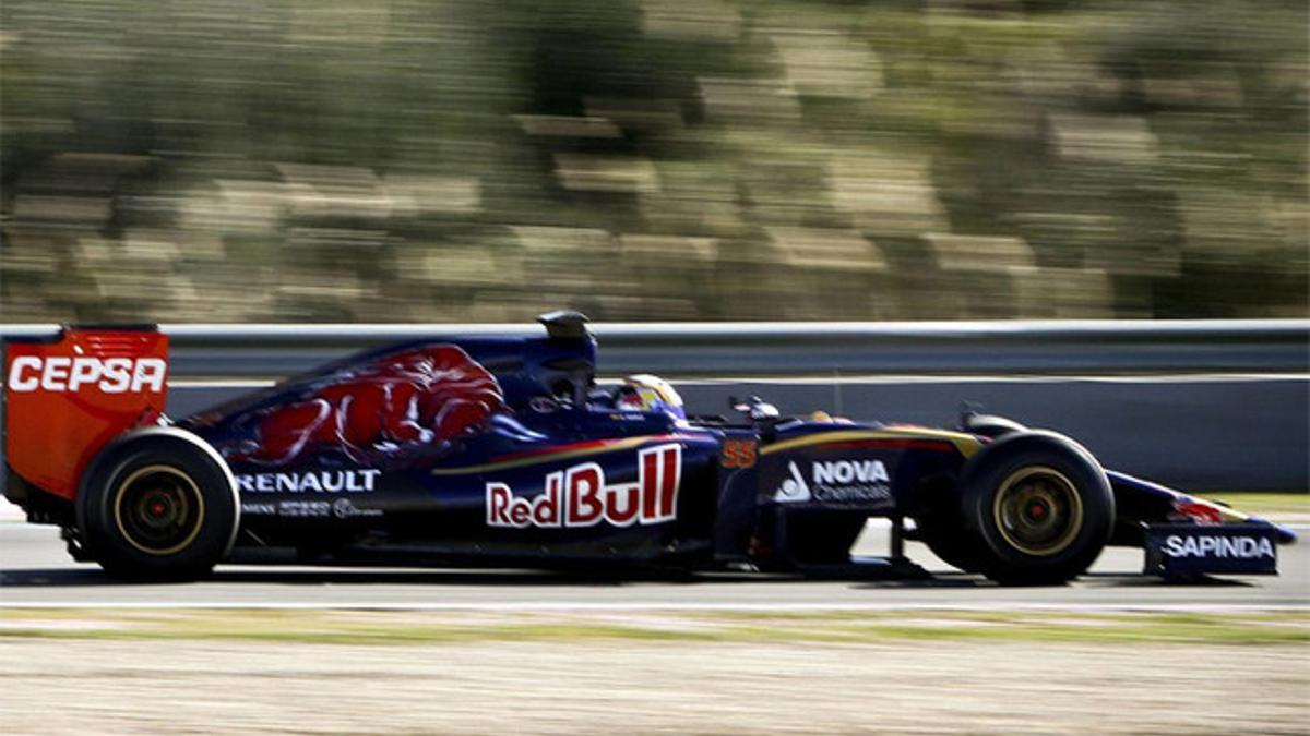 Carlos Sainz con su Toro Rosso