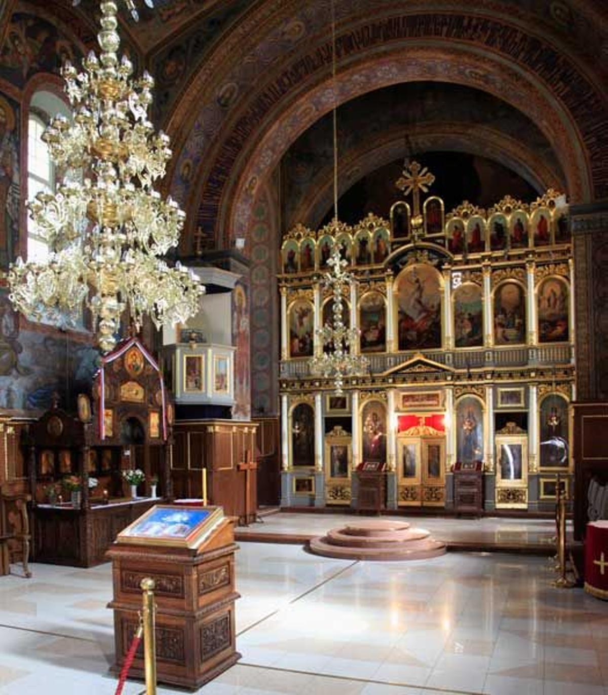 Interior de la iglesia ortodoxa Voznesensky.