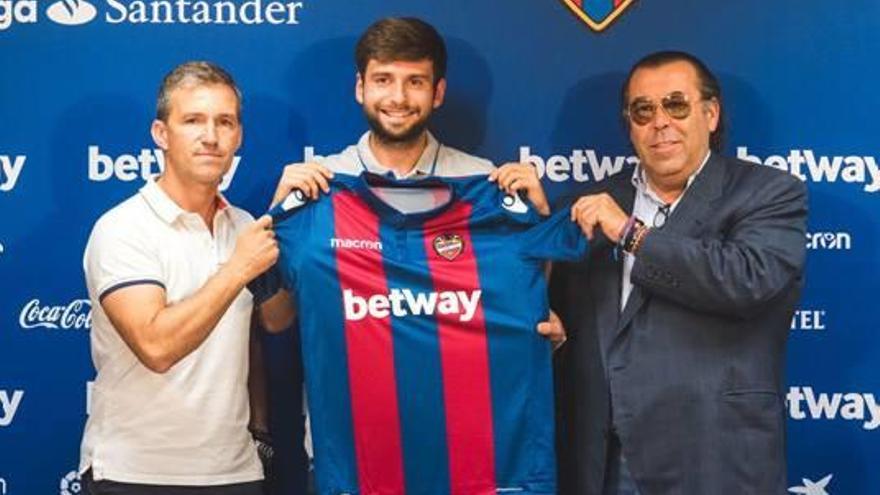 Prcic: &quot;Estoy asombrado por el proyecto  del Levante&quot;