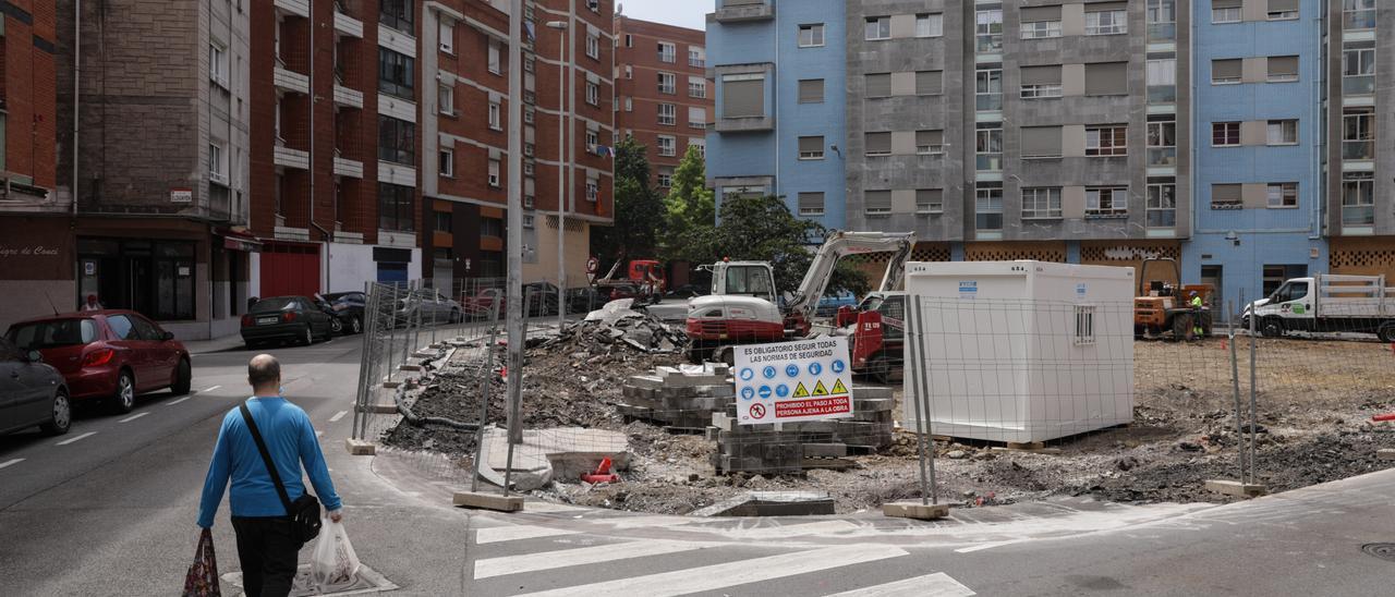 Obras en el entronque entre las calles Costa Rica y Bolivia.