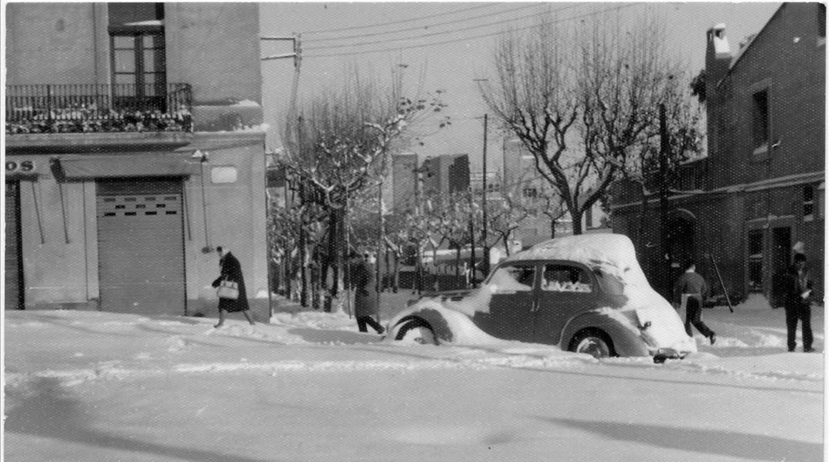 zentauroepp42453771 sociedad nevada de 1962 en el barrio de sant andreu de barce180317145055