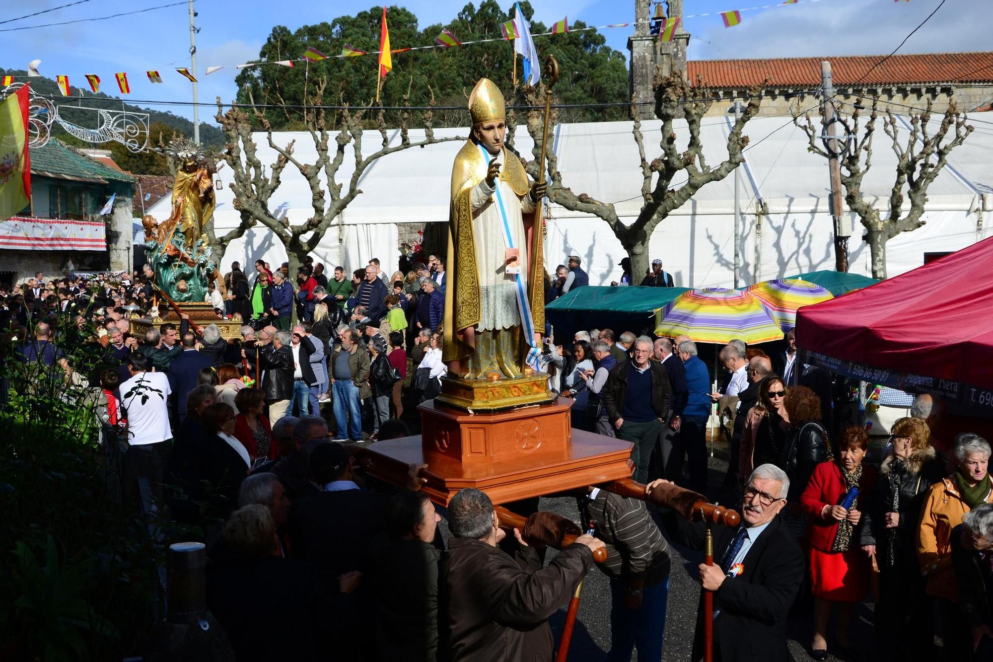 Las procesiones por el San Martiño de Moaña y Bueu aprovechan la tregua de la lluvia