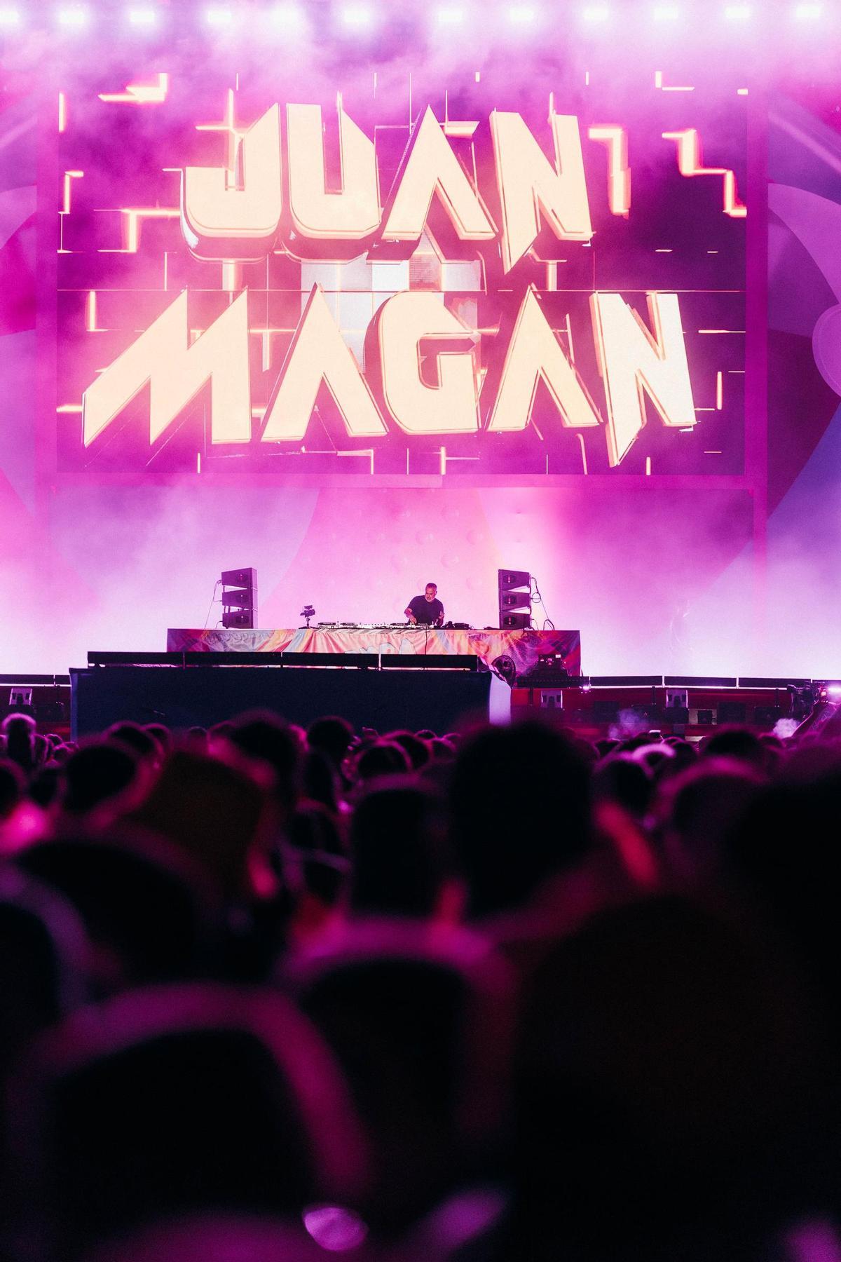 Actuación de Juan Magán.