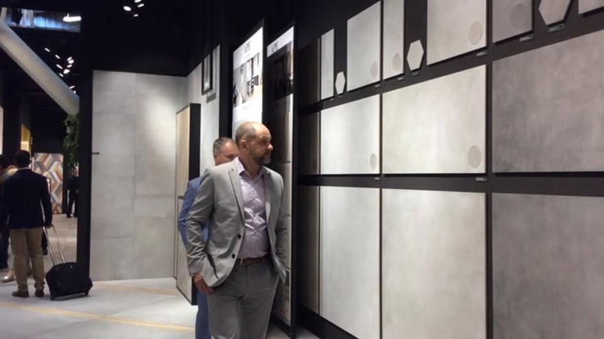 Visita al estand de Ape Grupo en Cersaie