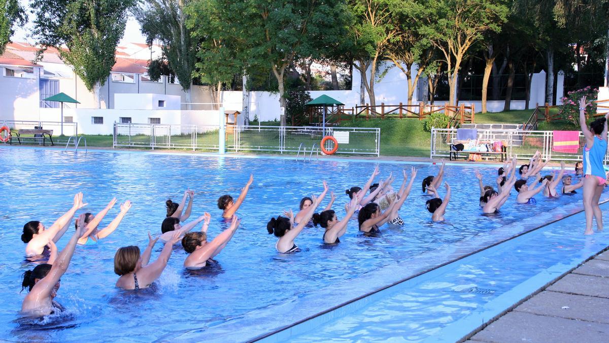 AQUAGYM en las instalaciones de la piscina municipal