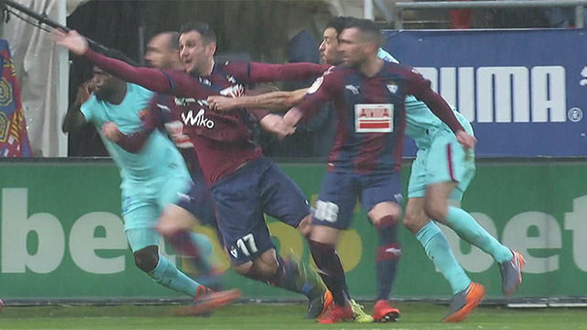 LALIGA | Eibar - FC Barcelona (0-2): El posible penalti de Busquets