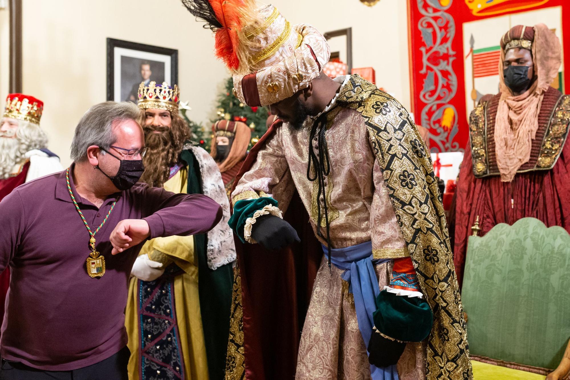 GALERÍA | Así fue la llegada anticovid de los Reyes Magos a Zamora, sin cabalgata y sin niños, pero con la misma ilusión