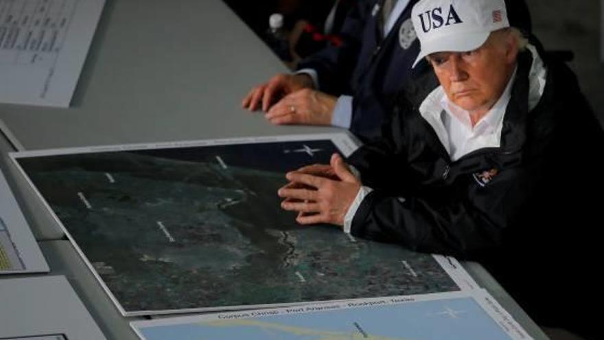 Trump va ser informat de la situació en què es troba Texas després del pas de «Harvey».