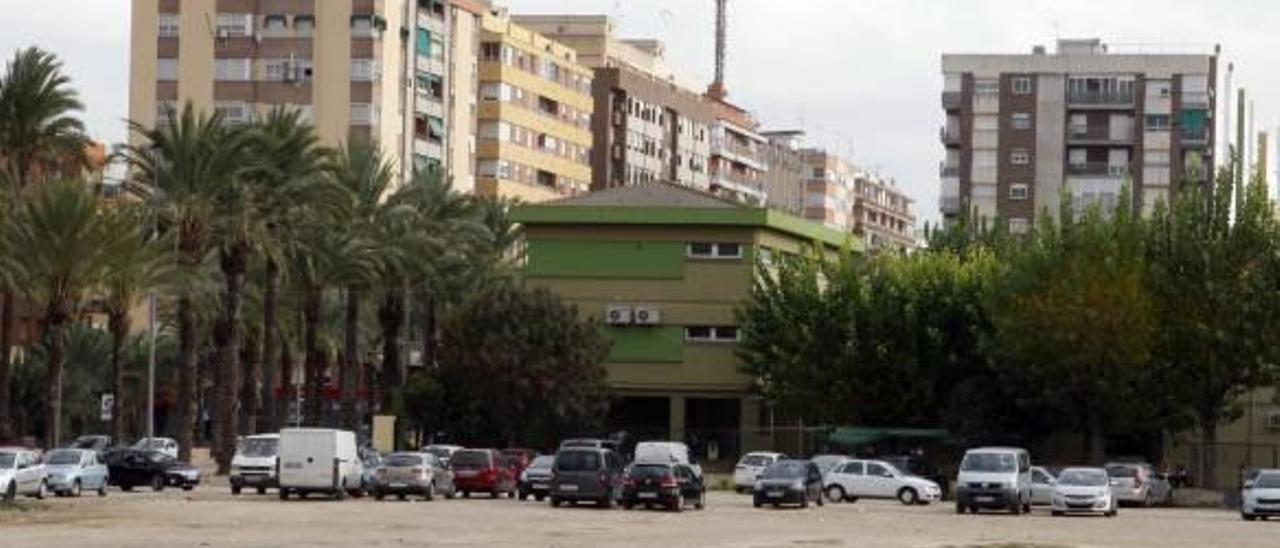 Alzira se queda sin centro de profesores pero gana un solar