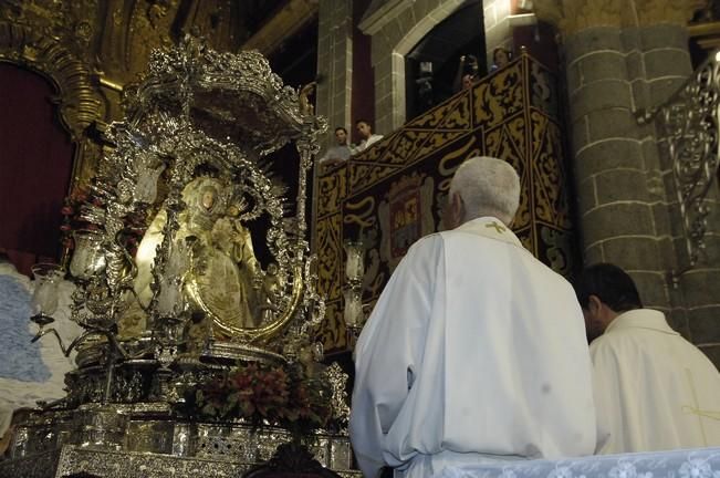 BAJADA DE LA VIRGEN DEL PINO DE SU CAMERIN