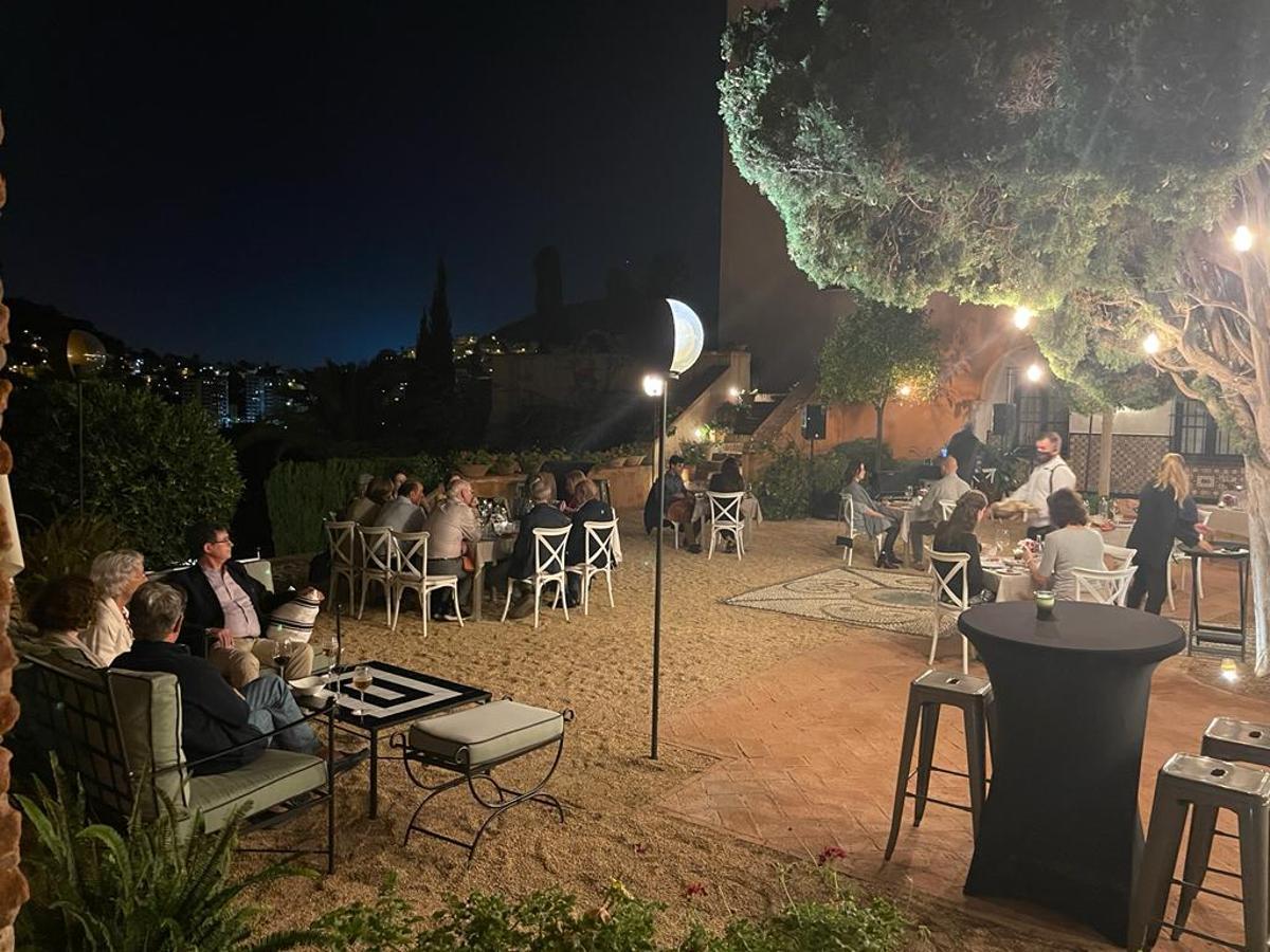 Cena relajada con música en vivo en el Hotel Soho Boutique El Castillo