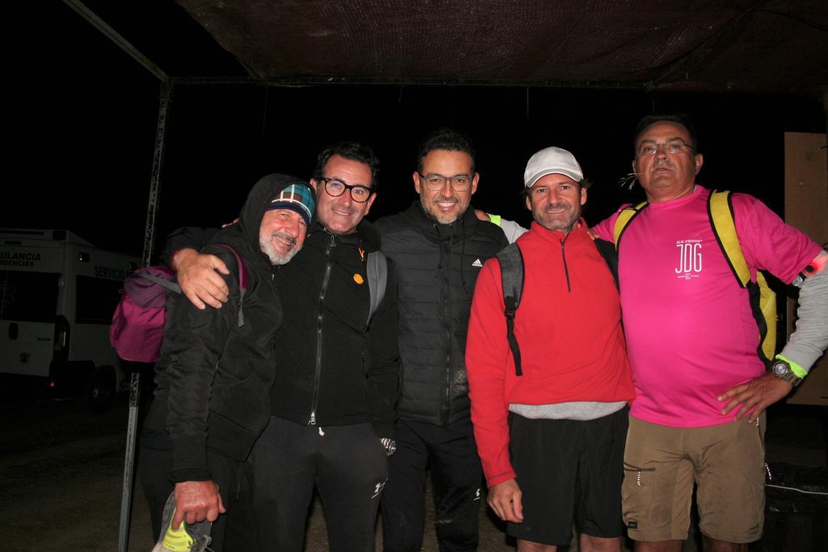 Integrantes de uno de los grupos participantes en la Travesía Nocturna de Montaña, que cada año se celebra en los primeros días de octubre.