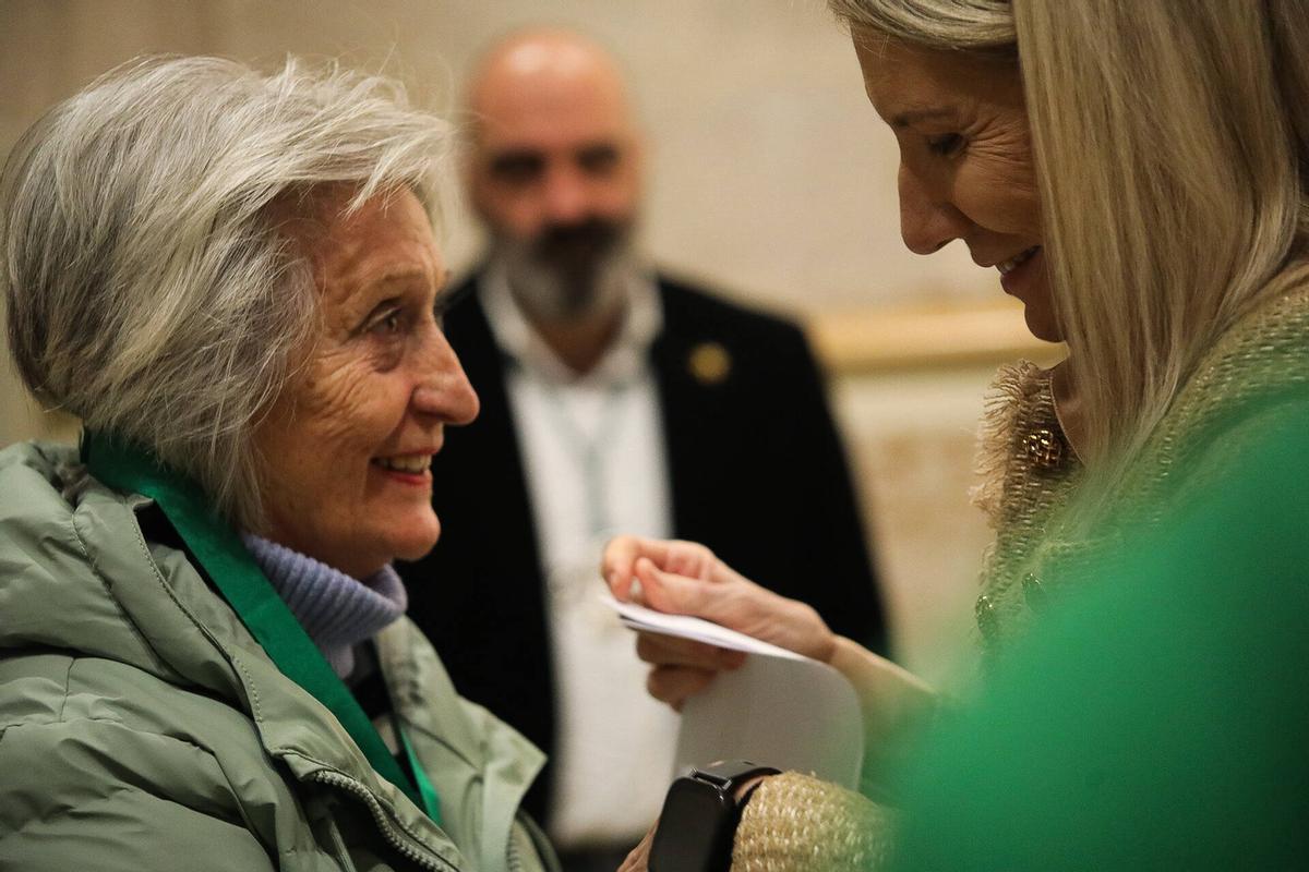 GALERÍA | Imposición de medallas y varas a los nuevos cofrades de la Cofradía de la Virgen de la Esperanza GALERÍA | Imposición de medallas y varas a los nuevos cofrades de la Cofradía de la Virgen de la Esperanza
