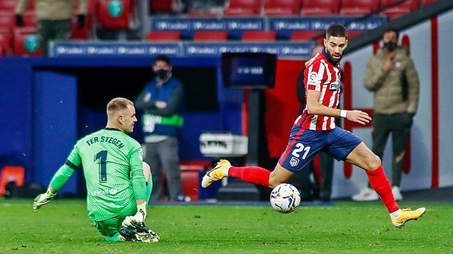 Carrasco acaba de superar amb un gran túnel amb l&#039;esperó la sortida sense gaire sentit de Ter Stegen i es disposa a marcar a porteria buida l&#039;únic gol del partit d&#039;ahir