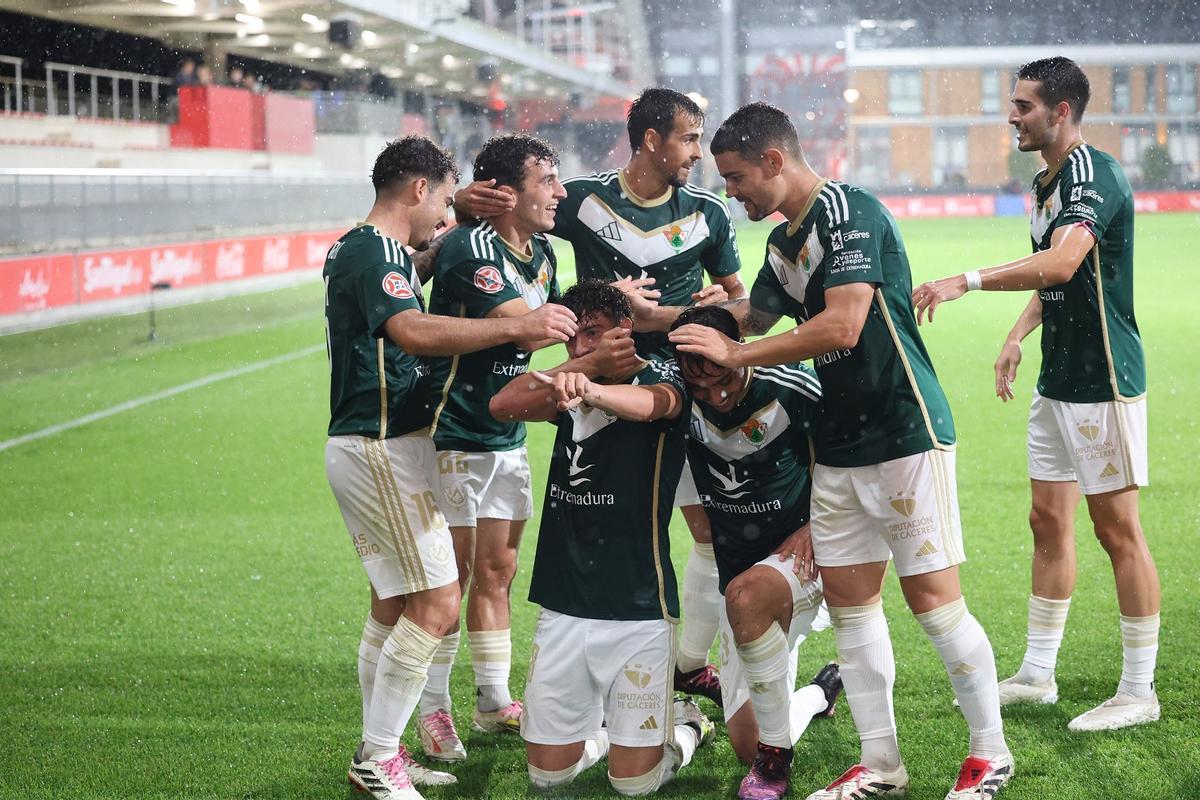 El Bilbao Athletic - Cacereño, en imágenes