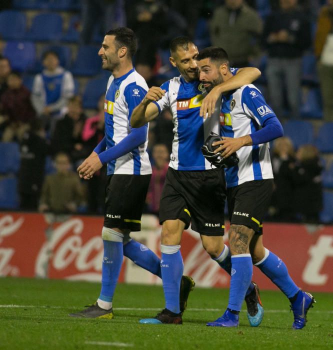 El Hércules remonta al Mestalla con goles de Pablo Íñiguez y Carlos Martínez