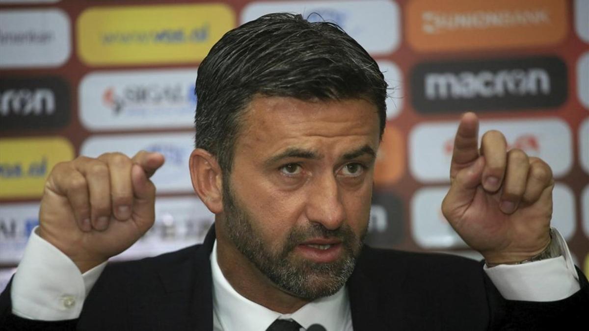 Christian Panucci, durante la rueda de prensa que concedió tras ser nombrado seleccionador de Albania