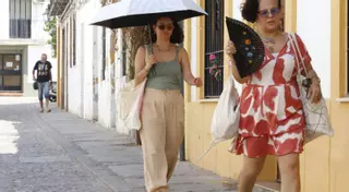 Se mantiene el aviso por ola de calor hasta el lunes, con un puente infernal