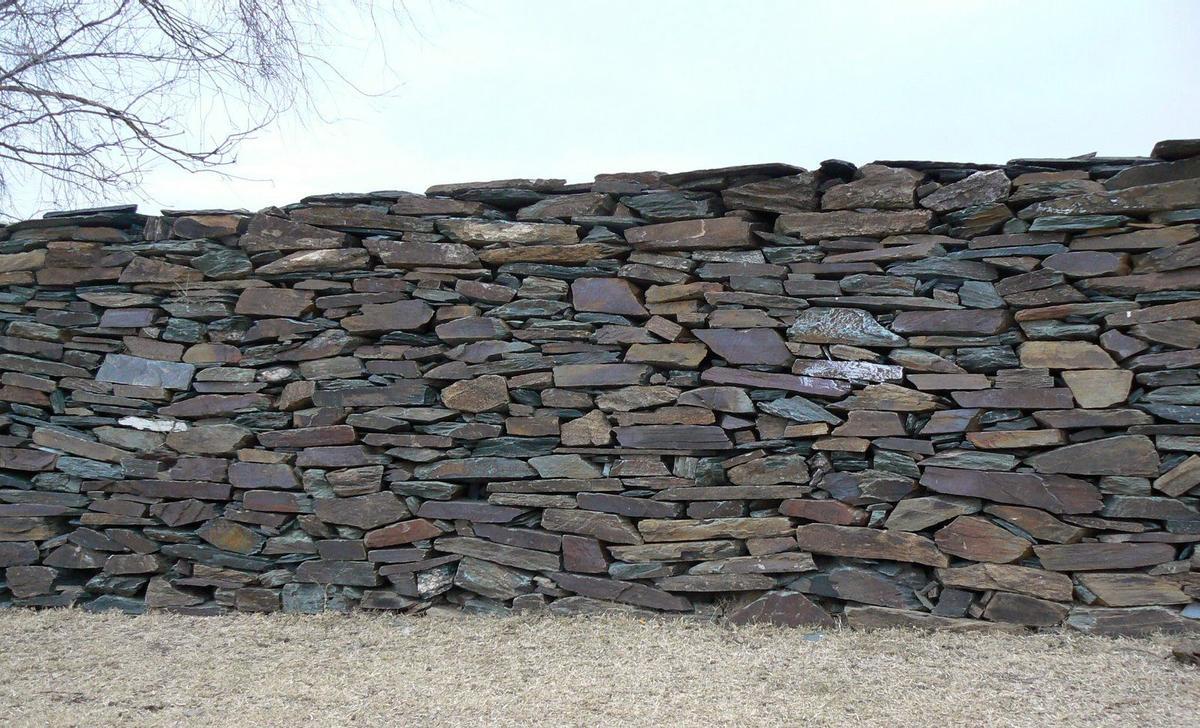 Hay muchos tipos de piedra con los que se pueden construir los muros