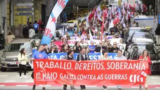 Los sindicatos se movilizan en A Coruña por una jornada de 37,5 horas y contra la guerra