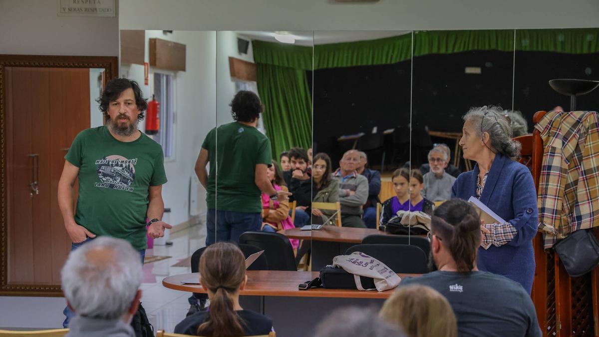 Una asamblea de la asociación Agustín Romero de Cornazo.