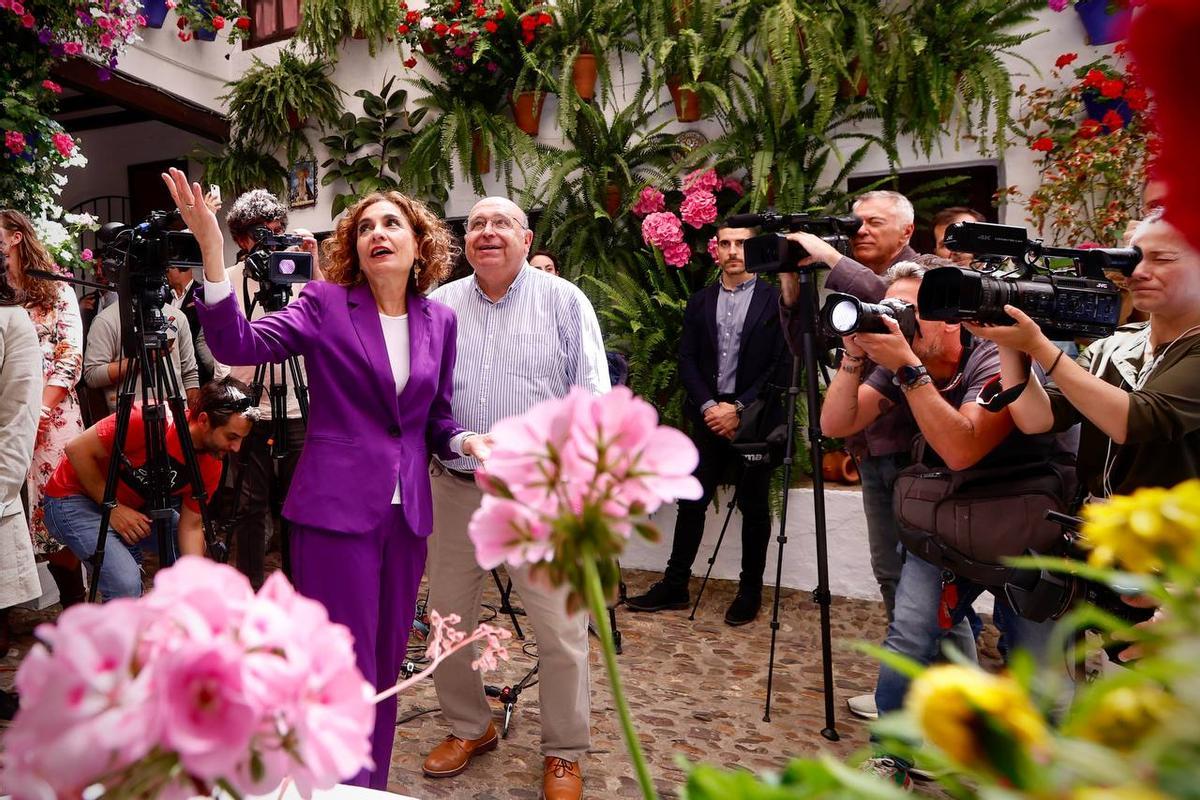 María Jesús Montero en los Patios de Córdoba.