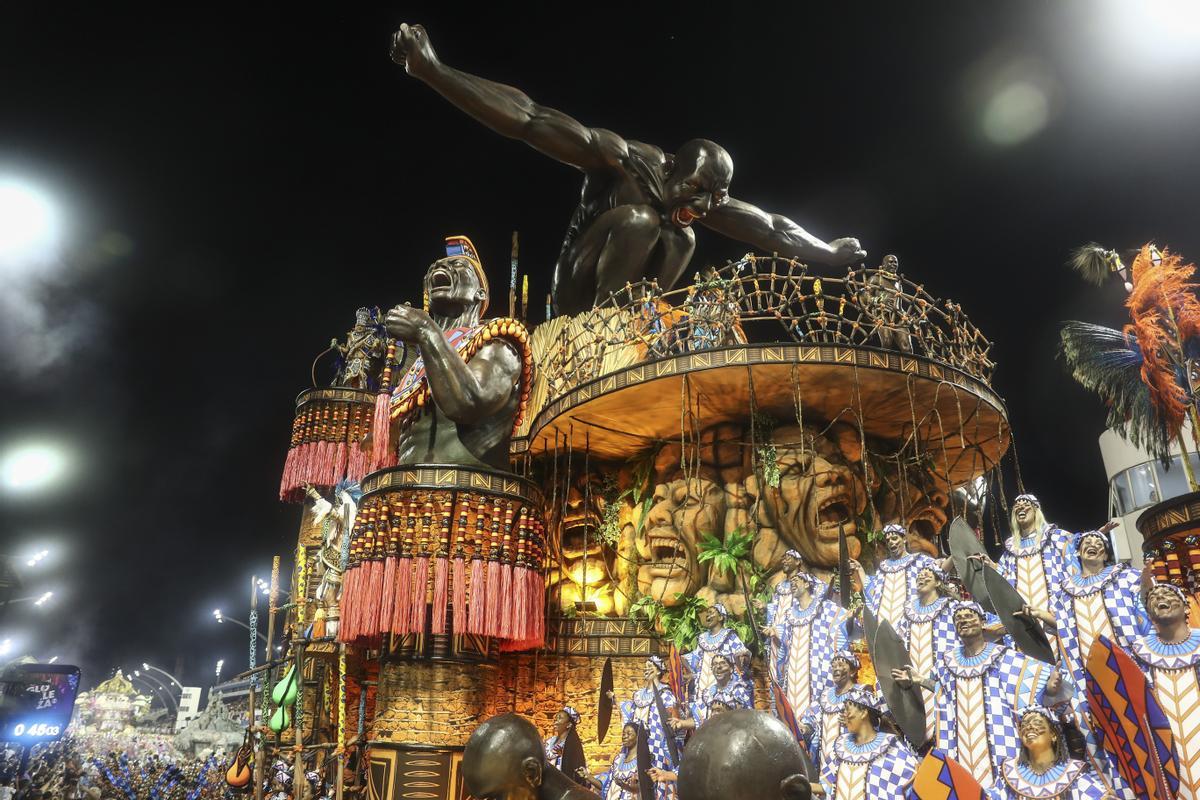 El carnaval de Sao Paulo recupera el esplendor tras la pandemia