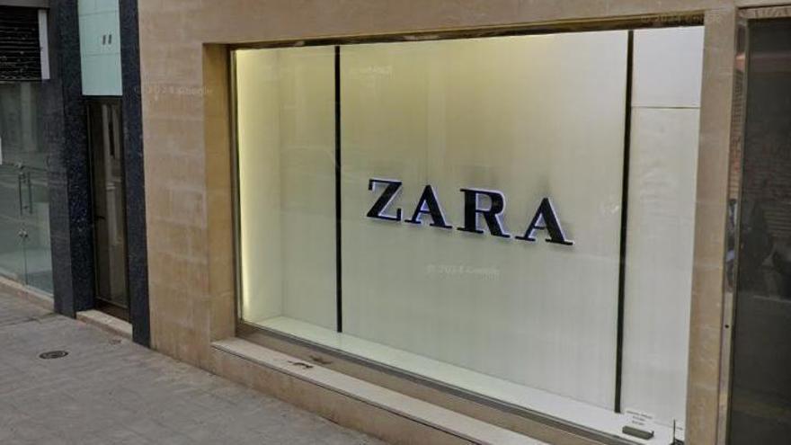 La botiga de la secció home de Zara al carrer Ample de Figueres.