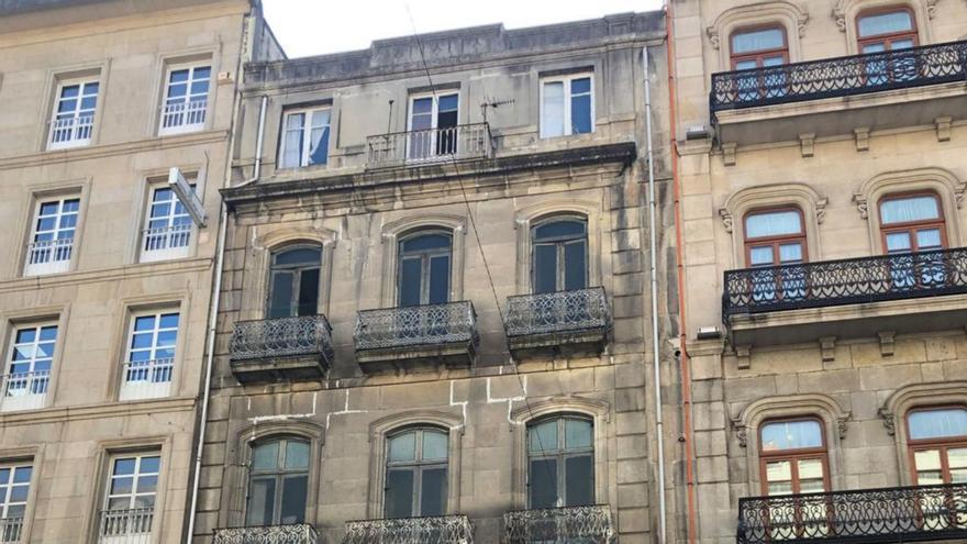 Aspecto actual del edificio de Colón 22 obra de Jenaro de la Fuente |  Y