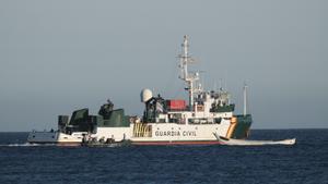 La patrullera de la Guardia Civil Río Tajo. EFE/Ángel Medina G.