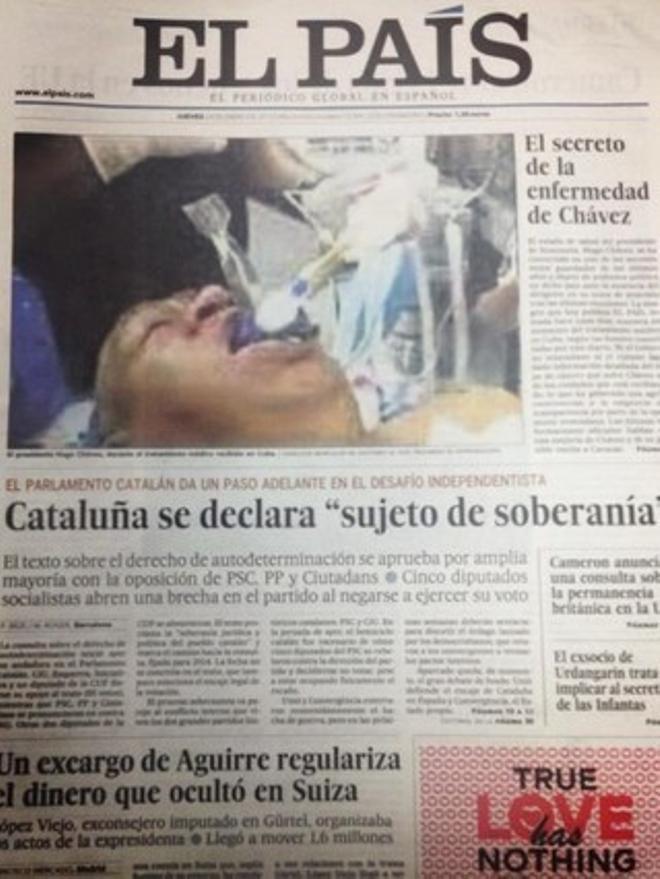 'El País' retira su primera edición impresa por una foto falsa de Chávez