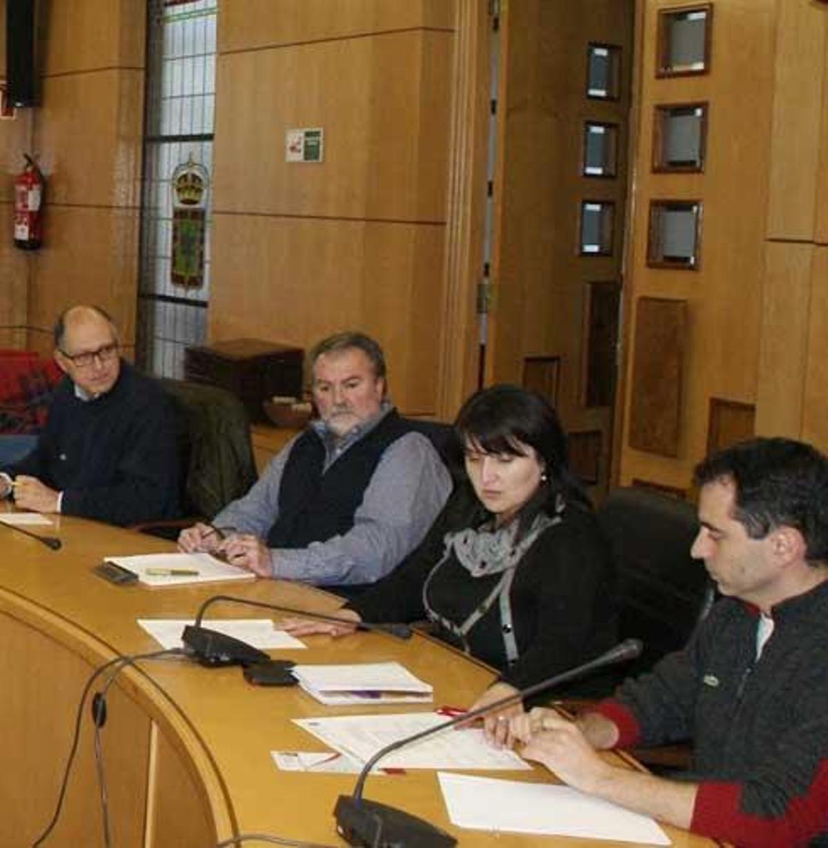 El jurado, durante la lectura del fallo en Candás.