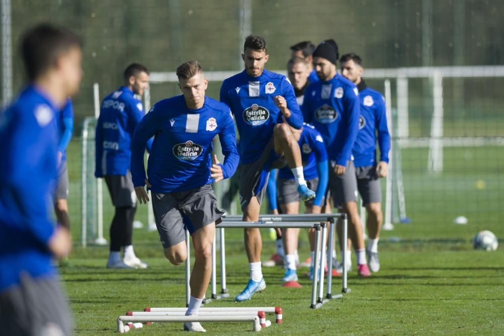 La plantilla deportivista regresa a los entrenamientos para comenzar a preparar la visita al Racing de Santander del próximo sábado.