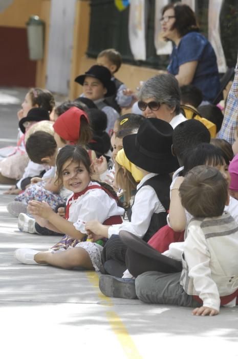 FIESTA DIA DE CANARIAS EN EL COLEGIO AGUADULCE