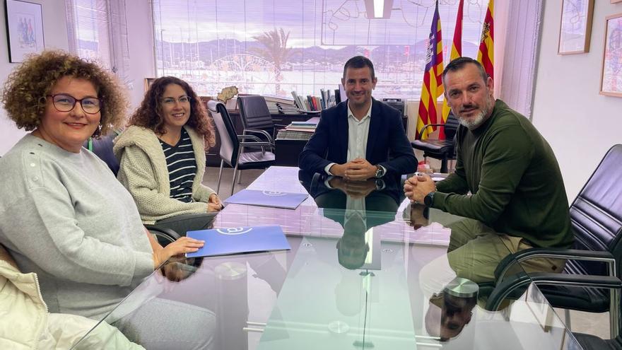 Sant Antoni firma los convenios de colaboración con Apneef y AIF