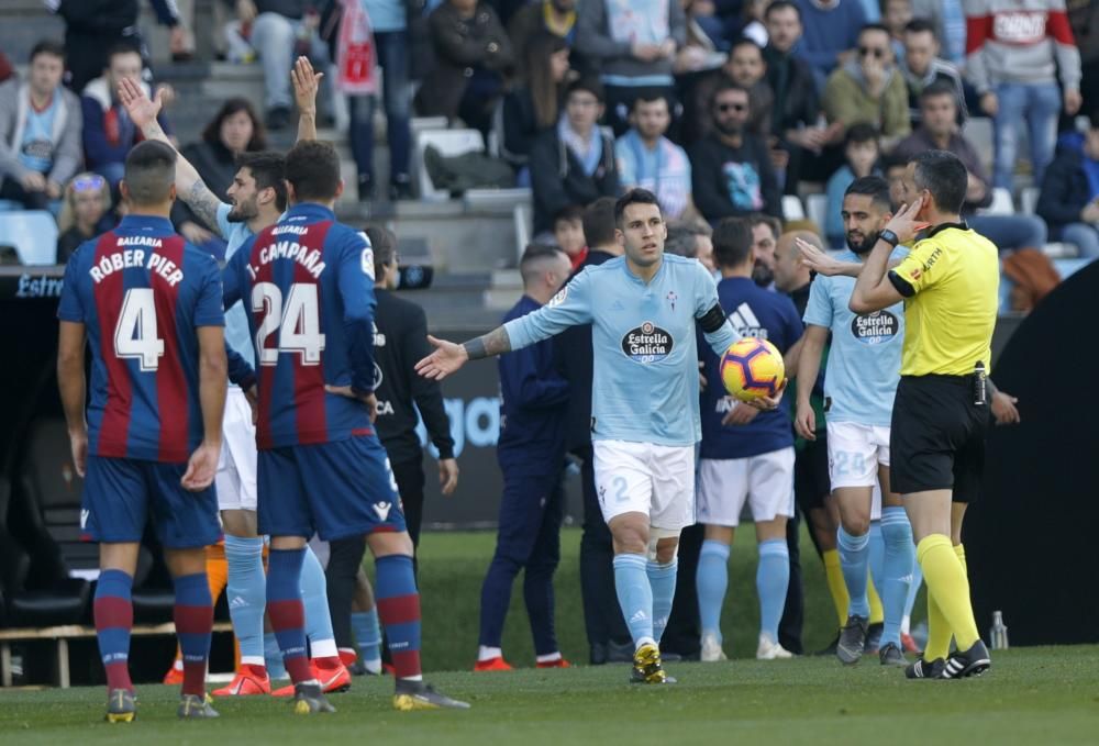 El Celta - Levante, en imágenes. // M.G. Brea | R. Grobas | EFE