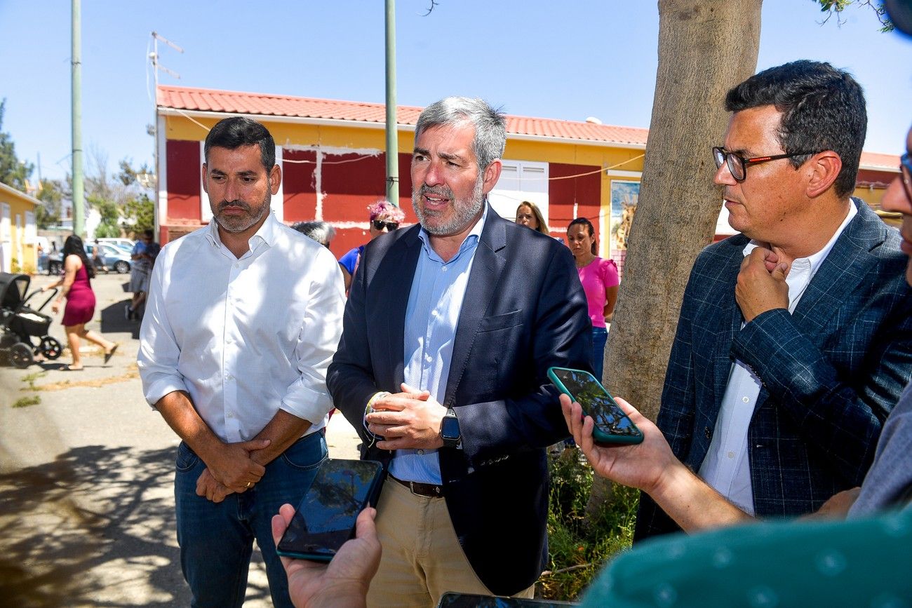 Fernando Clavijo, Pablo Rodríguez y Alejandro Marichal visitan a los vecinos de El Matorral