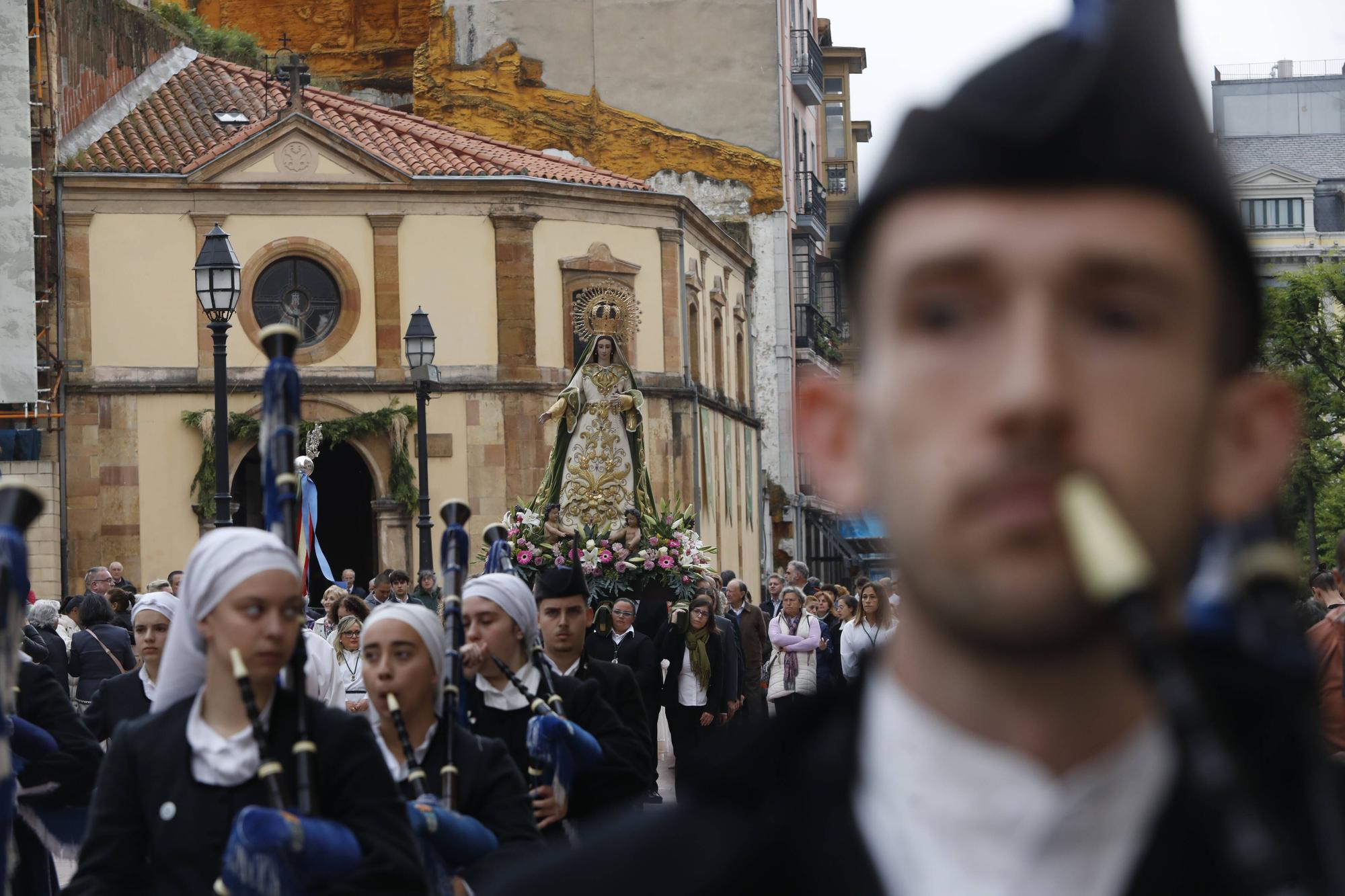 En imágenes: Procesión de la Balesquida en Oviedo